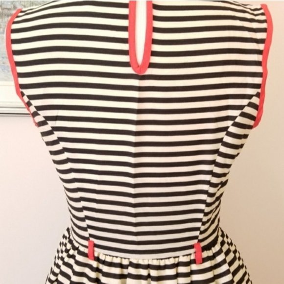 Monteau Black/White/Red Stripe Sleeveless Dress - Picture 3 of 9